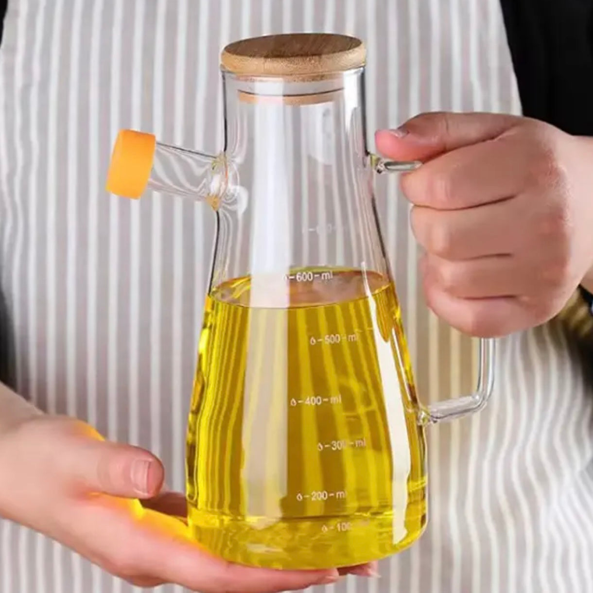 Glass kitchen oil bottle
