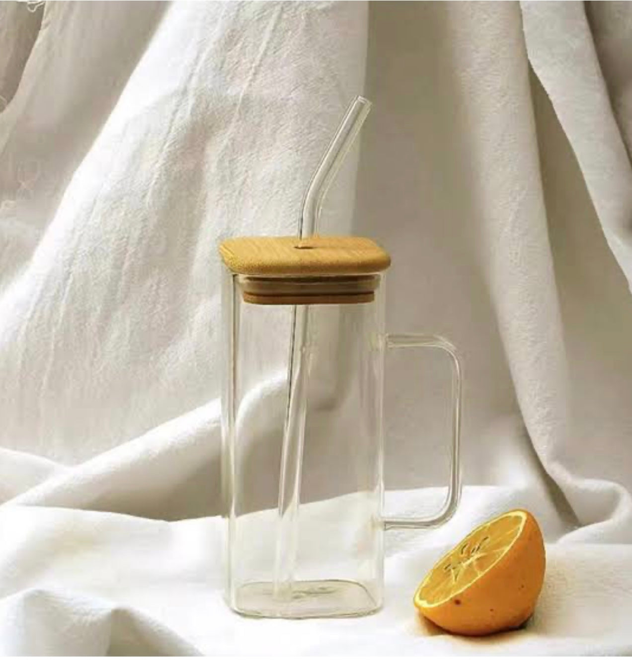 Luxe Glass Mug – Bamboo Lid & Curved Straw