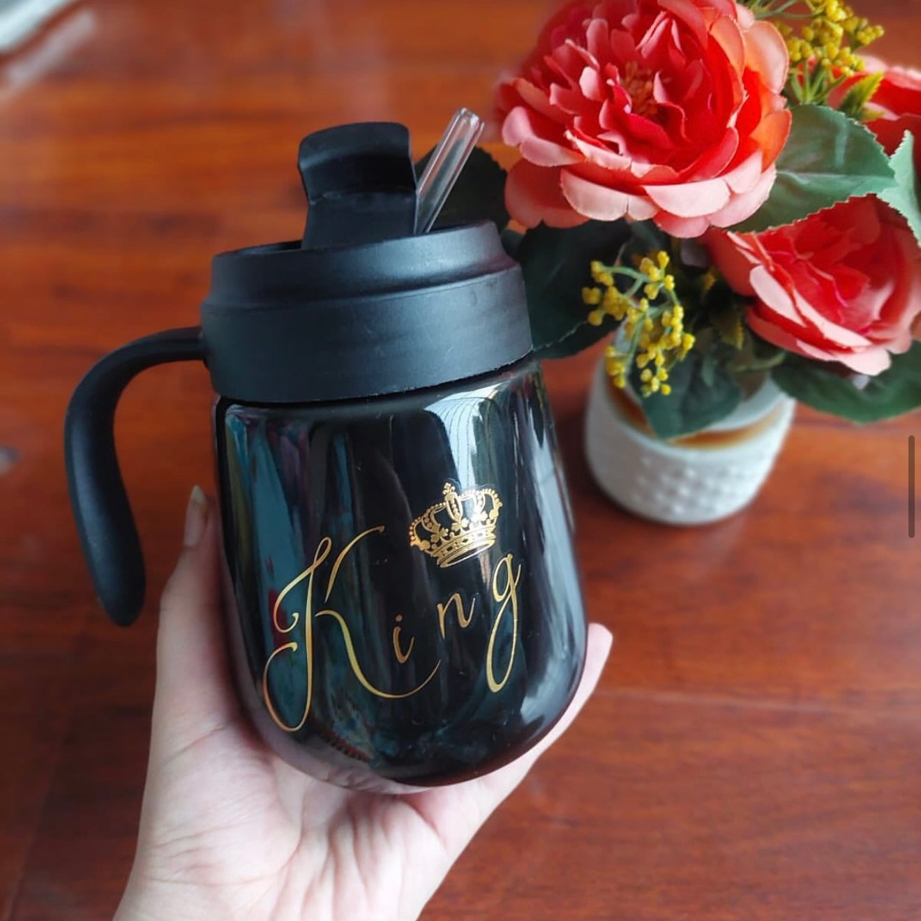 King Black Insulated Mug with Straw & Handle – 400ml
