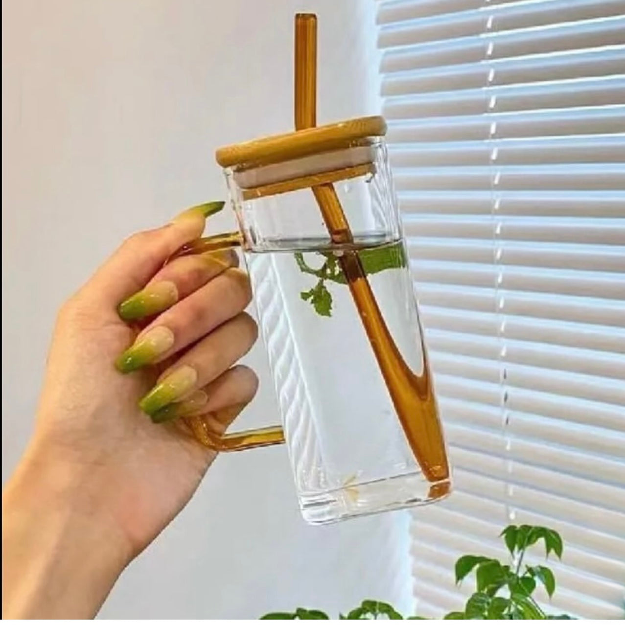 Square Glass Mug with Wooden Lid & Straw – 400ml