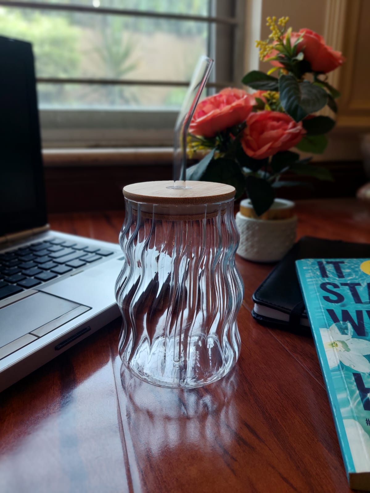 Wavy glass tumbler