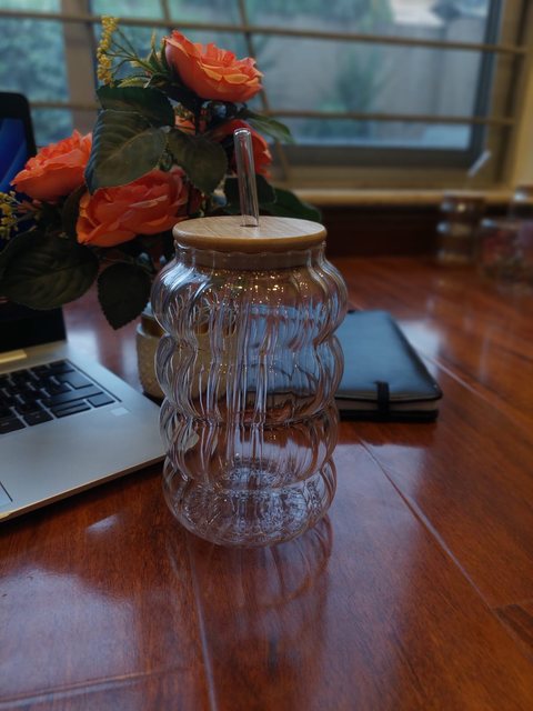 Wavy bubble tumbler with lid and straw
