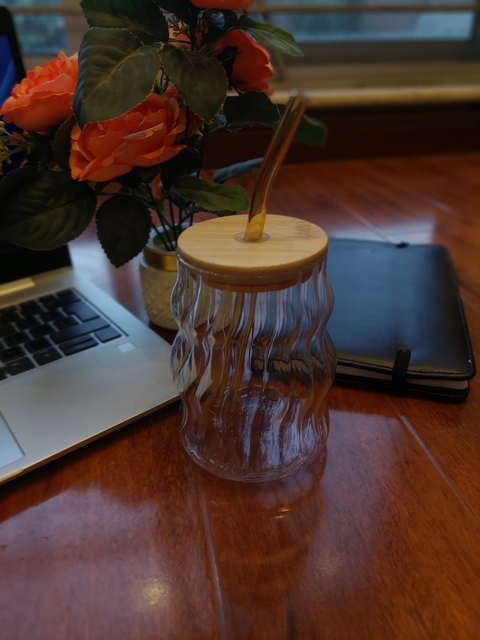 Wavy glass tumbler